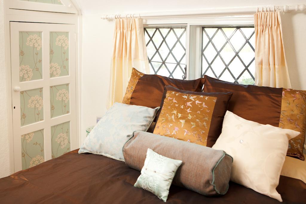Kester House Hurst Green  Room photo