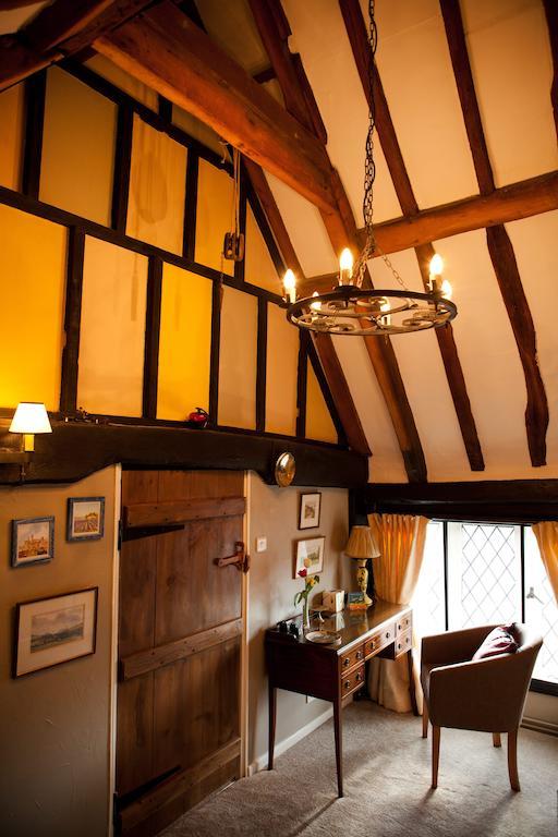 Kester House Hurst Green  Room photo